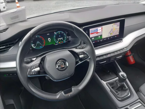 Škoda Octavia 2,0 TDI STYLE FUL LED S.KNIHA - foto 29