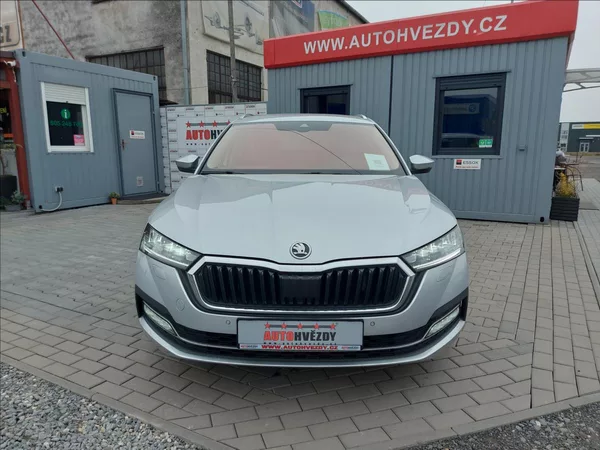 Škoda Octavia 2,0 TDI STYLE FUL LED S.KNIHA - foto 5