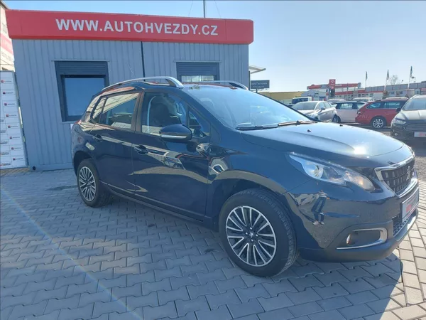 Peugeot 2008 1,2 ALLURE S&S ČR 1.MAJITEL