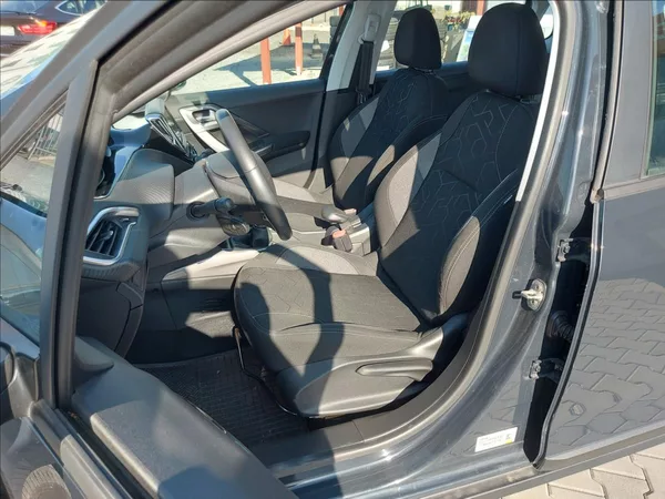 Peugeot 2008 1,2 ALLURE S&S ČR 1.MAJITEL - foto 12