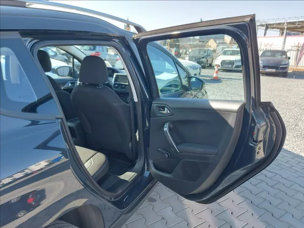 Peugeot 2008 1,2 ALLURE S&S ČR 1.MAJITEL - foto 17