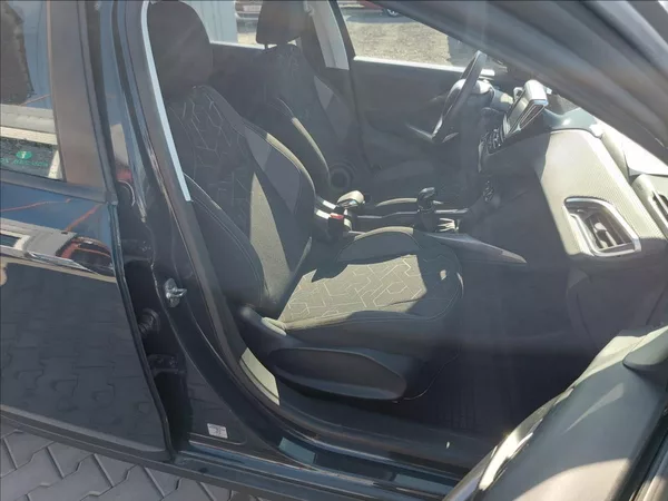 Peugeot 2008 1,2 ALLURE S&S ČR 1.MAJITEL - foto 20
