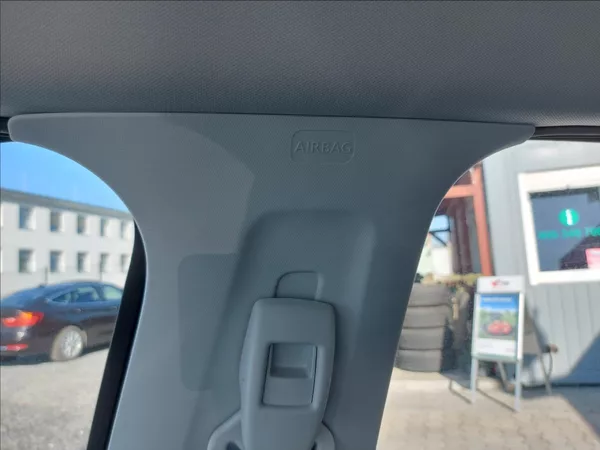 Peugeot 2008 1,2 ALLURE S&S ČR 1.MAJITEL - foto 33