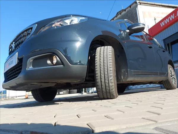 Peugeot 2008 1,2 ALLURE S&S ČR 1.MAJITEL - foto 36