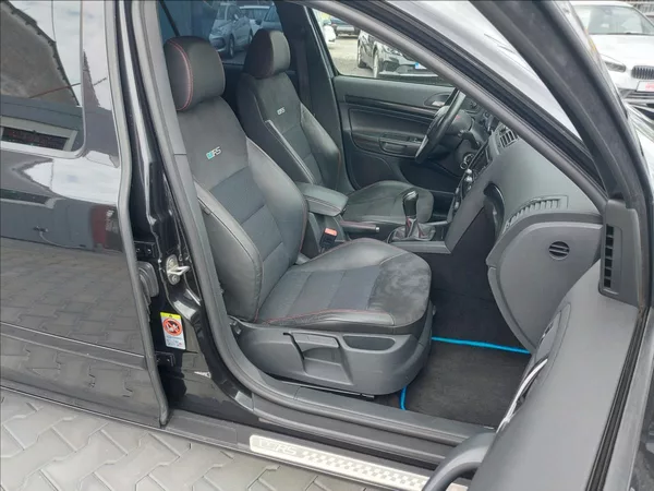 Škoda Octavia 2,0 TDI RS 6°man CEBIA - foto 21