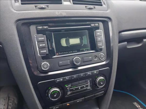 Škoda Octavia 2,0 TDI RS 6°man CEBIA - foto 30