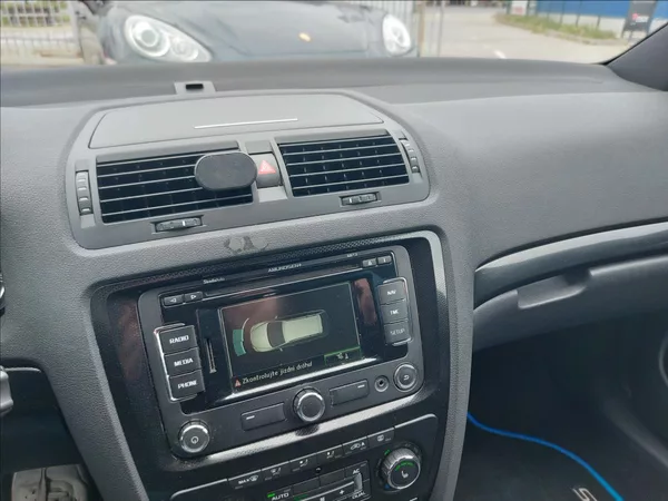 Škoda Octavia 2,0 TDI RS 6°man CEBIA - foto 31