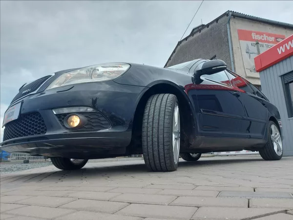 Škoda Octavia 2,0 TDI RS 6°man CEBIA - foto 38