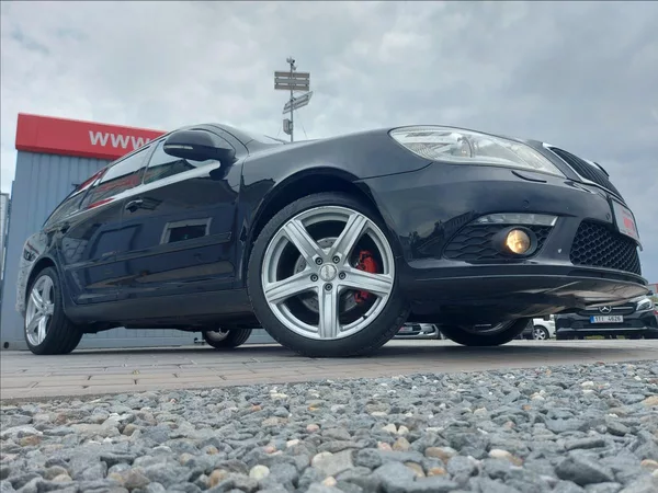 Škoda Octavia 2,0 TDI RS 6°man CEBIA - foto 39