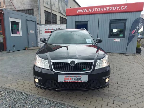 Škoda Octavia 2,0 TDI RS 6°man CEBIA - foto 4