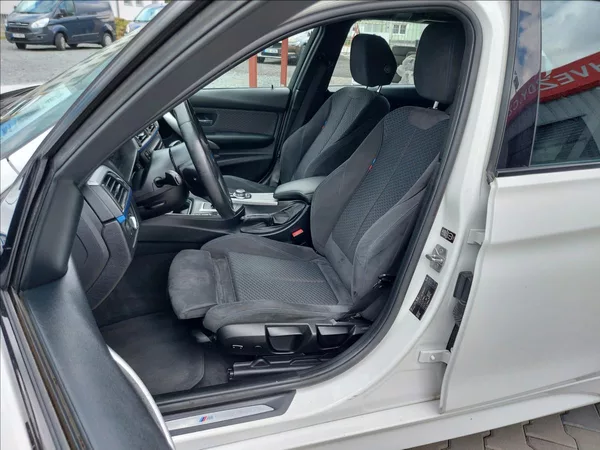 BMW Řada 3 320d M-Sport aut Touring - foto 10