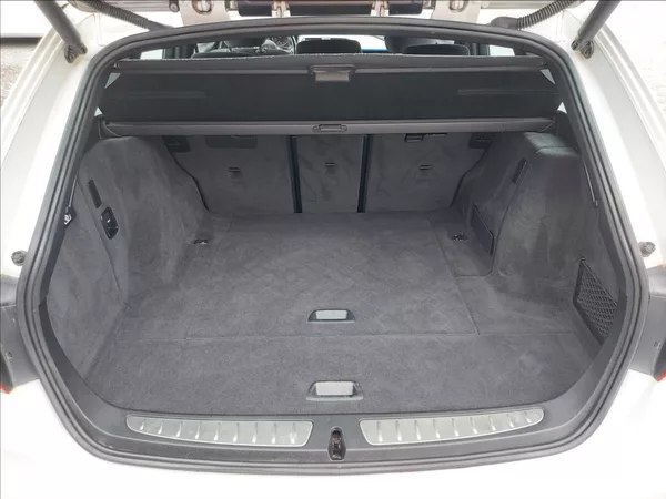 BMW Řada 3 320d M-Sport aut Touring - foto 17