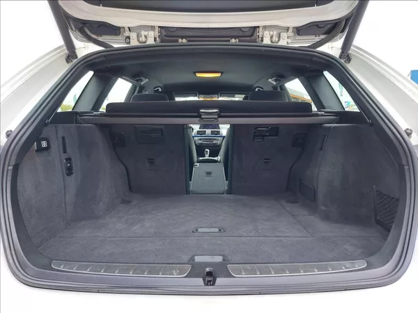 BMW Řada 3 320d M-Sport aut Touring - foto 18