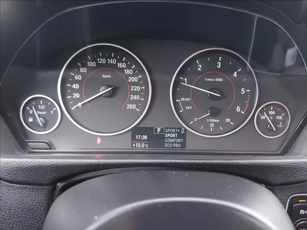 BMW Řada 3 320d M-Sport aut Touring - foto 31