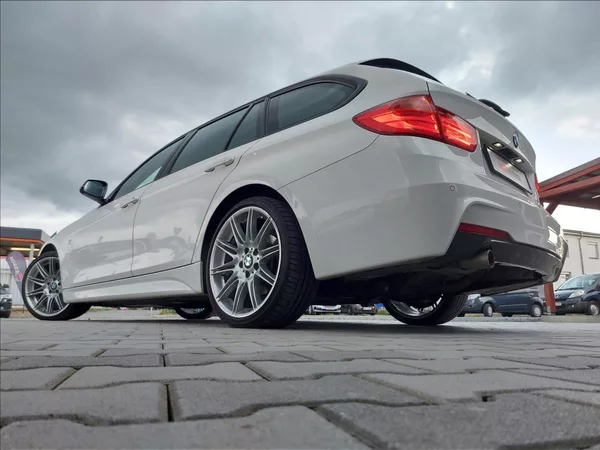 BMW Řada 3 320d M-Sport aut Touring - foto 45