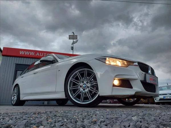 BMW Řada 3 320d M-Sport aut Touring - foto 47
