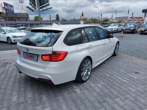 BMW Řada 3 320d M-Sport aut Touring - foto 8
