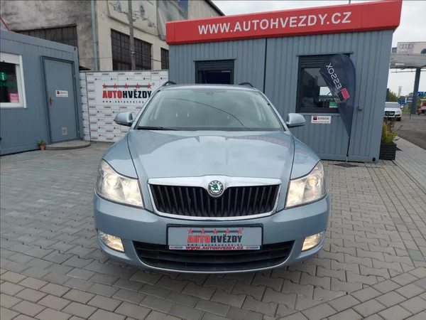 Škoda Octavia 1,4 TSI Elegance S.KNIHA - foto 10