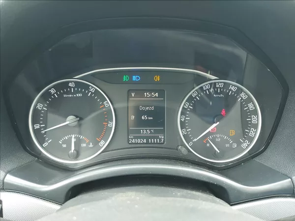 Škoda Octavia 1,4 TSI Elegance S.KNIHA - foto 34