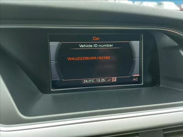 Audi A4 2,0 TDI AUT NAVI ČR S.KNIHA - foto 42