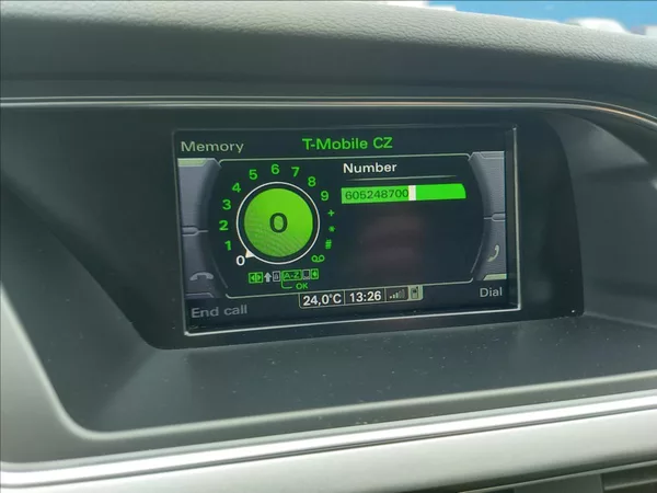 Audi A4 2,0 TDI AUT NAVI ČR S.KNIHA - foto 43