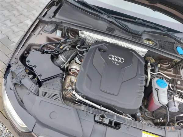 Audi A4 2,0 TDI AUT NAVI ČR S.KNIHA - foto 55