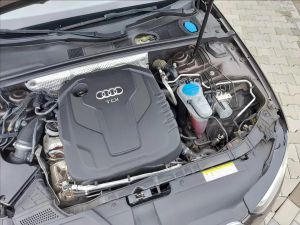 Audi A4 2,0 TDI AUT NAVI ČR S.KNIHA - foto 56