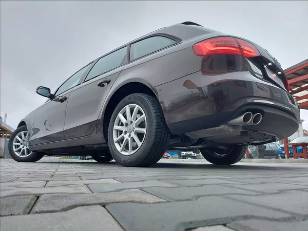 Audi A4 2,0 TDI AUT NAVI ČR S.KNIHA - foto 59