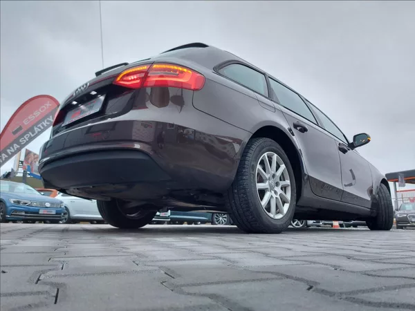 Audi A4 2,0 TDI AUT NAVI ČR S.KNIHA - foto 60