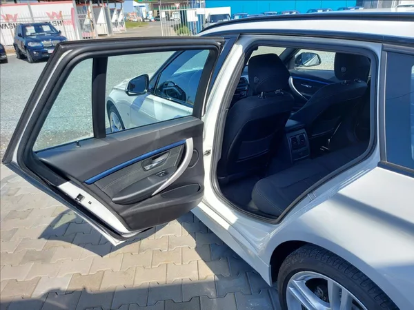 BMW Řada 3 320d xDrive MSport ČR 1.majite - foto 11