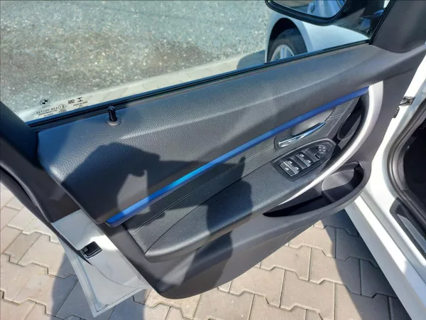 BMW Řada 3 320d xDrive MSport ČR 1.majite - foto 28