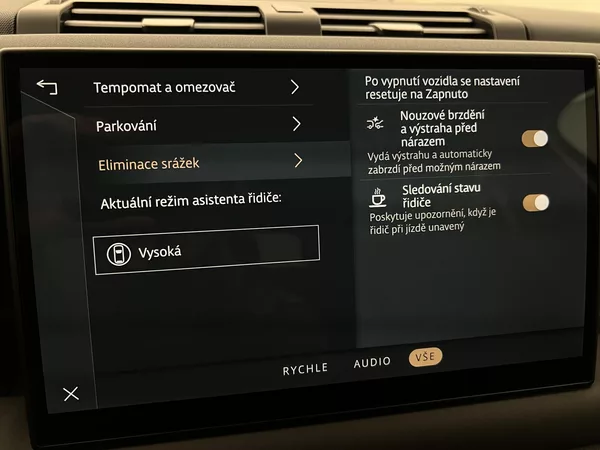 Land Rover Defender 110 D250 X-DYNAMIC SE 1. maj. - foto 36