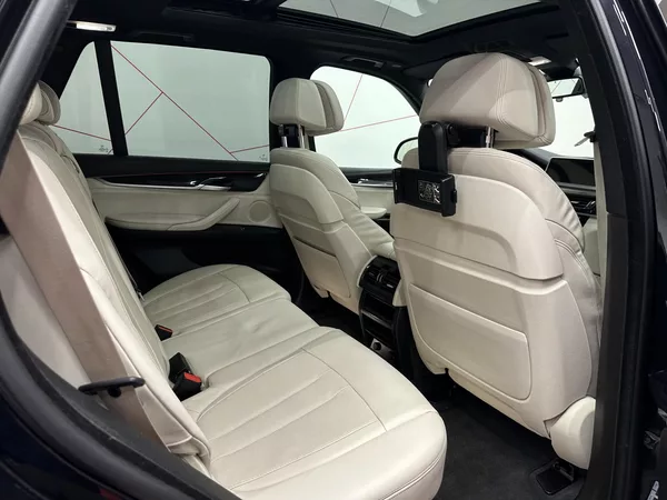 BMW X5 M50d Xdrive*Nez, topení*7 míst