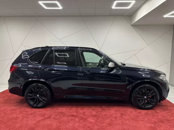 BMW X5 M50d Xdrive*Nez, topení*7 míst