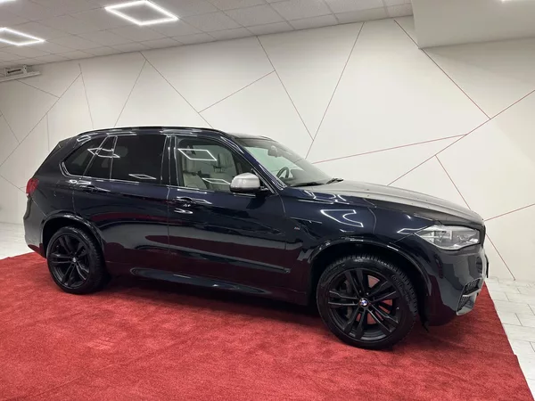 BMW X5 M50d Xdrive*Nez, topení*7 míst