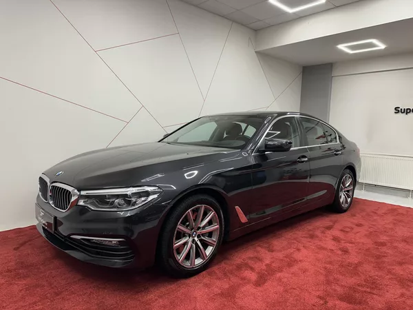 BMW Řada 5 530d xDrive*HUD*PANO*KEYLESS
