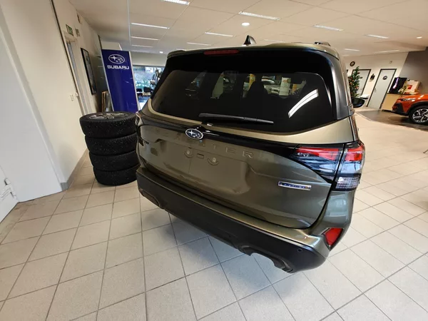 Subaru Forester 2.0 Touring 4x4 2025 nové - foto 3