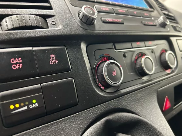Volkswagen Transporter T5 L2 CNG/benzín | Záruka - foto 26