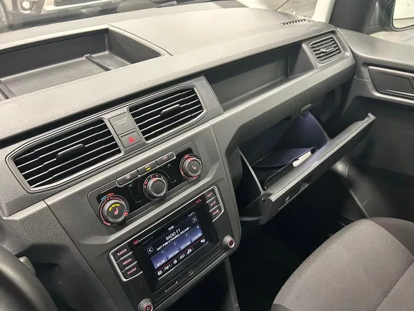 Volkswagen Caddy 1.4TGI Maxi Skříň | Záruka - foto 36