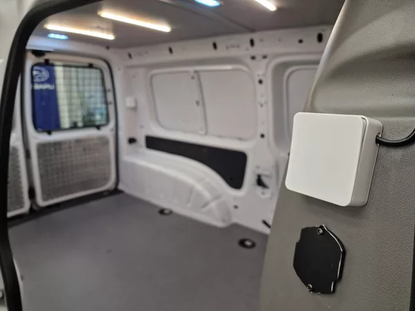 Volkswagen Caddy 1.4TGI CNG Maxi Skříň | Záruka - foto 21