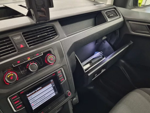 Volkswagen Caddy 1.4TGI CNG Maxi Skříň | Záruka - foto 44