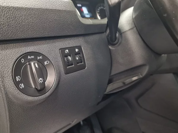 Volkswagen Caddy 1.4TGI CNG Maxi Skříň 2020 | Z - foto 18