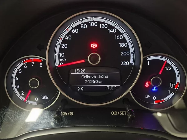 Volkswagen up! 1.0 ECO Záruka - foto 34