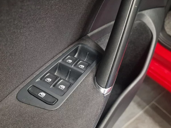 Volkswagen Golf 1.4 TGI MAN 2018 | Záruka - foto 19