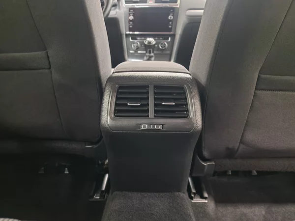 Volkswagen Golf 1.4 TGI MAN 2018 | Záruka - foto 29