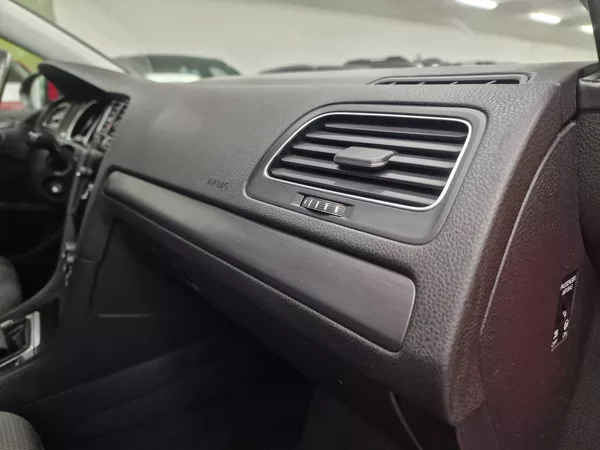 Volkswagen Golf 1.4 TGI MAN 2018 | Záruka - foto 32
