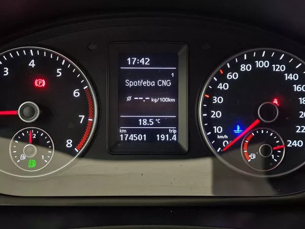 Volkswagen Caddy 1.4TGI CNG Maxi Skříň 2020 | Z - foto 34