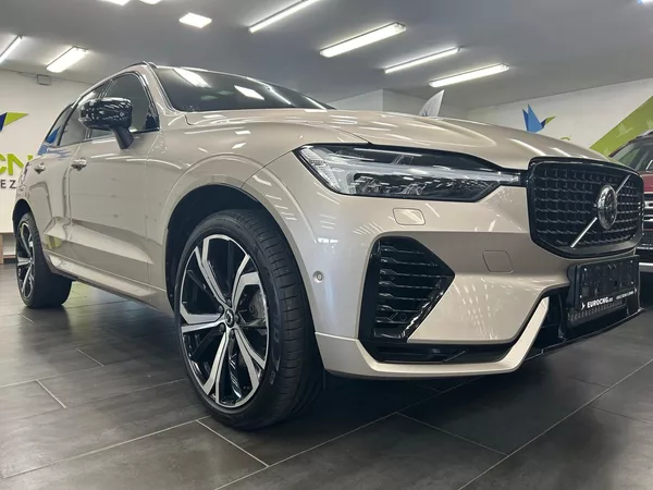 Volvo XC60 T8 AWD Ultimate+ DARK záruka - foto 10