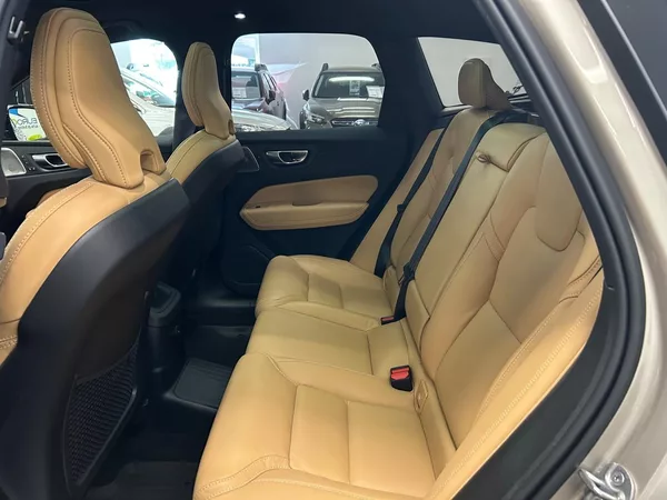 Volvo XC60 T8 AWD Ultimate+ DARK záruka - foto 15