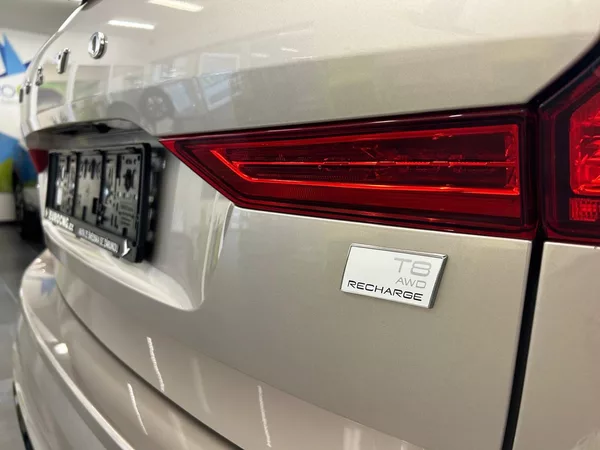 Volvo XC60 T8 AWD Ultimate+ DARK záruka - foto 26